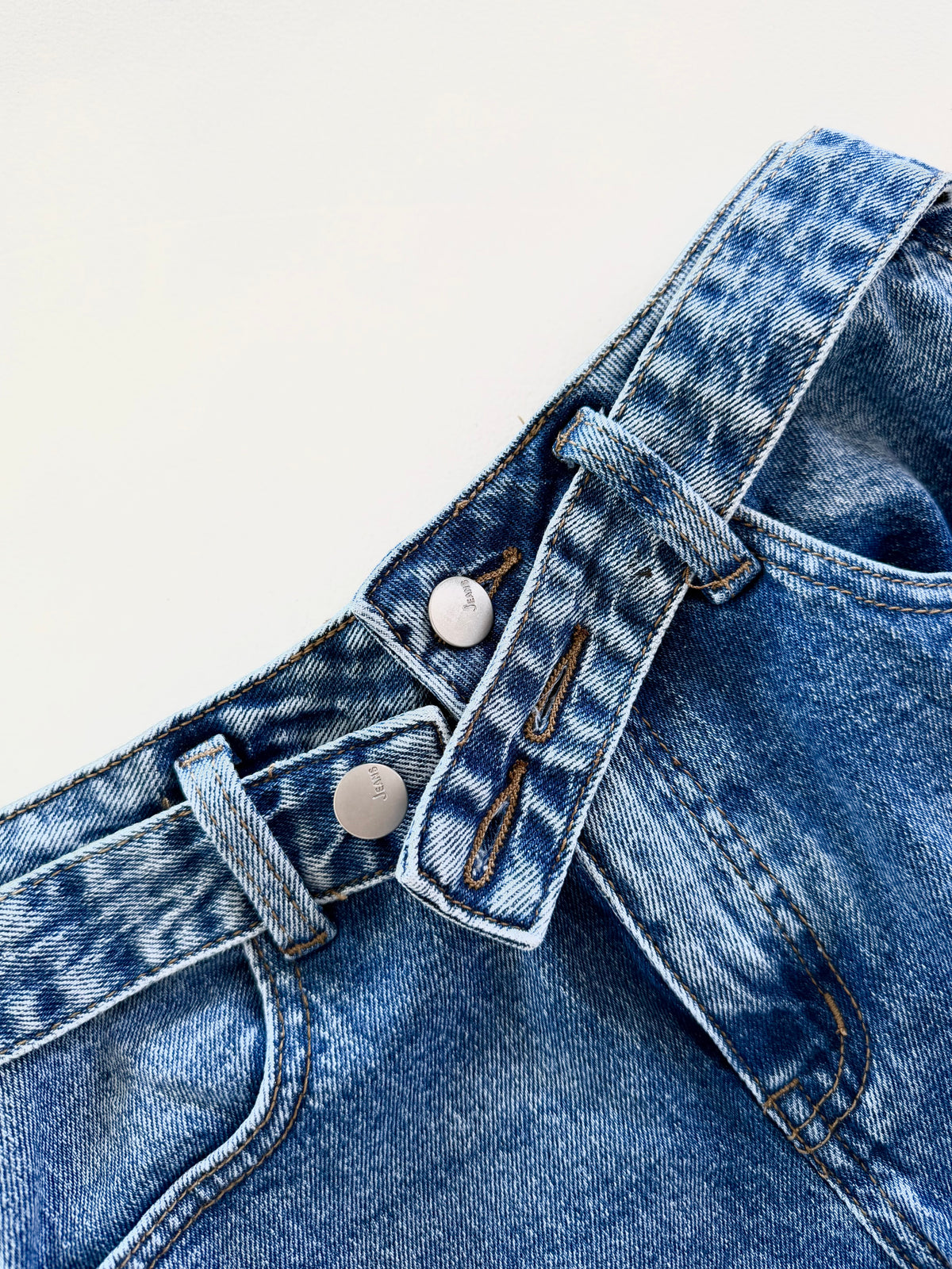 Jeans viral