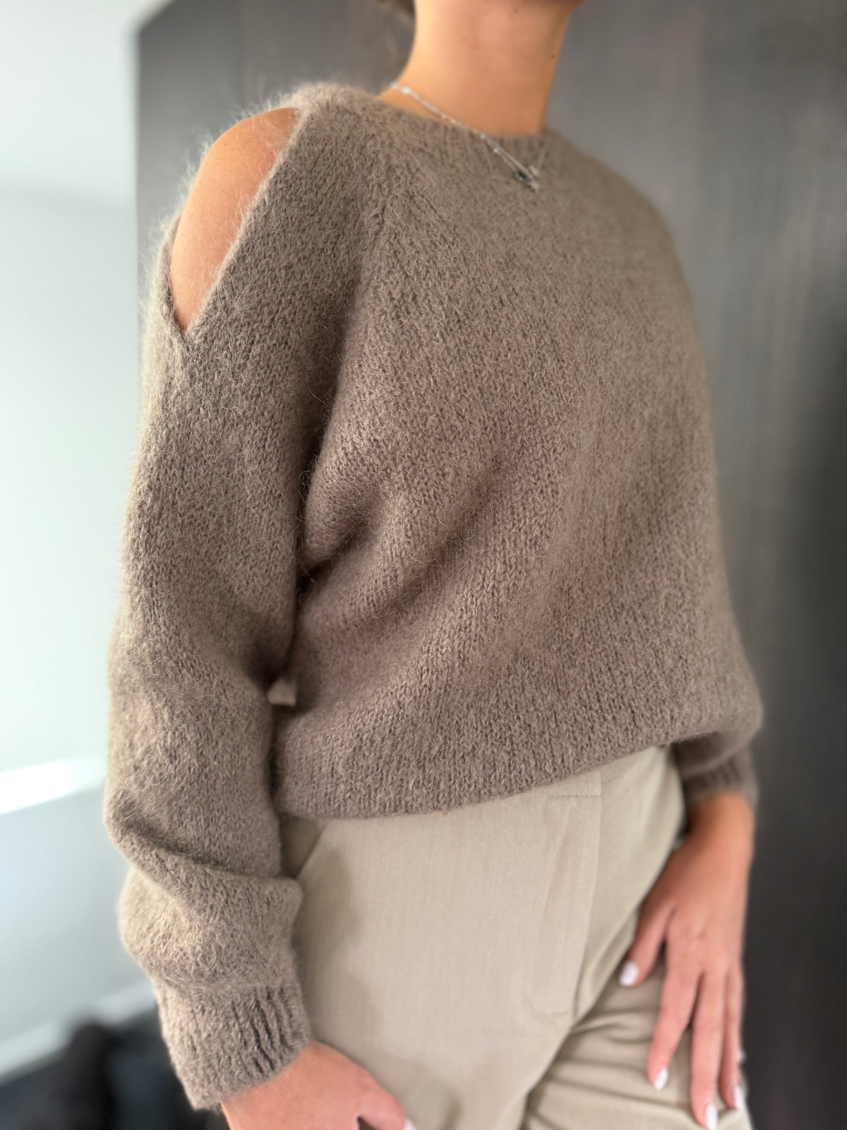 Pull épaule dénudée Alix