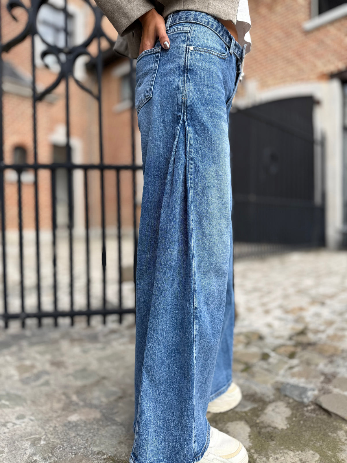 Jeans viral